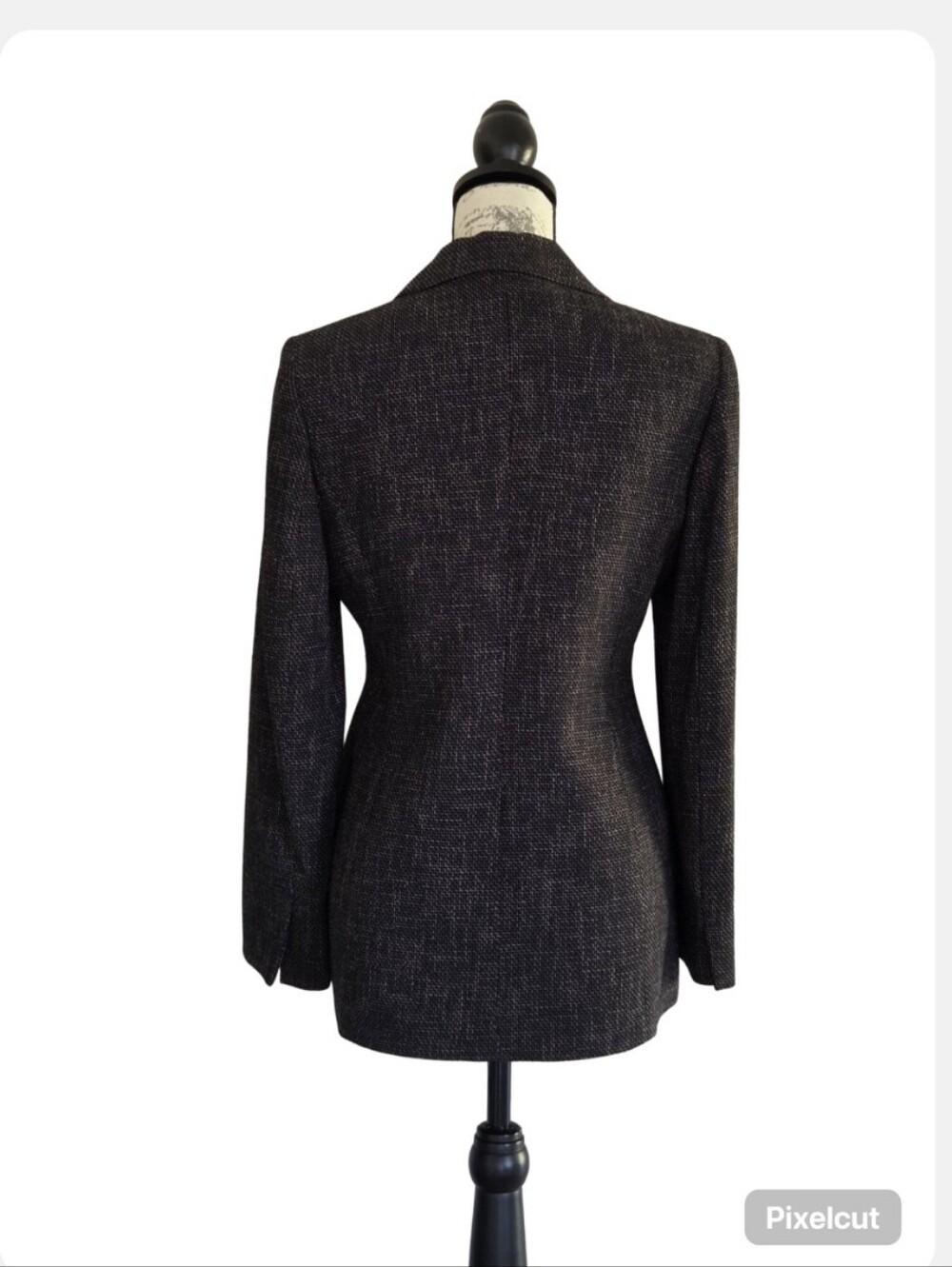 Valerie Separates Blazer. - Picture 2 of 9